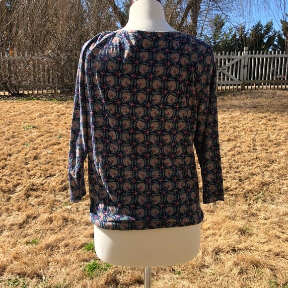 Lucky Brand V Neckline Top Comfortable Fit - Picture 4 of 7